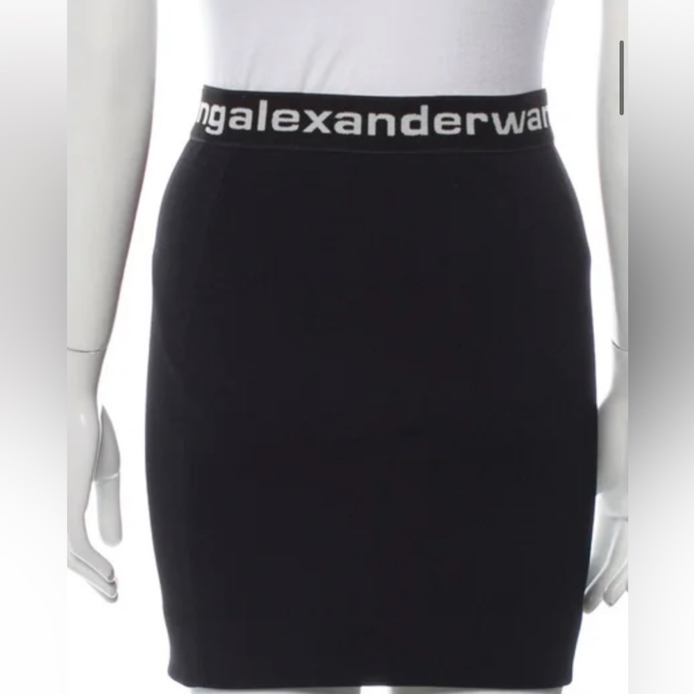 Alexander want skirt